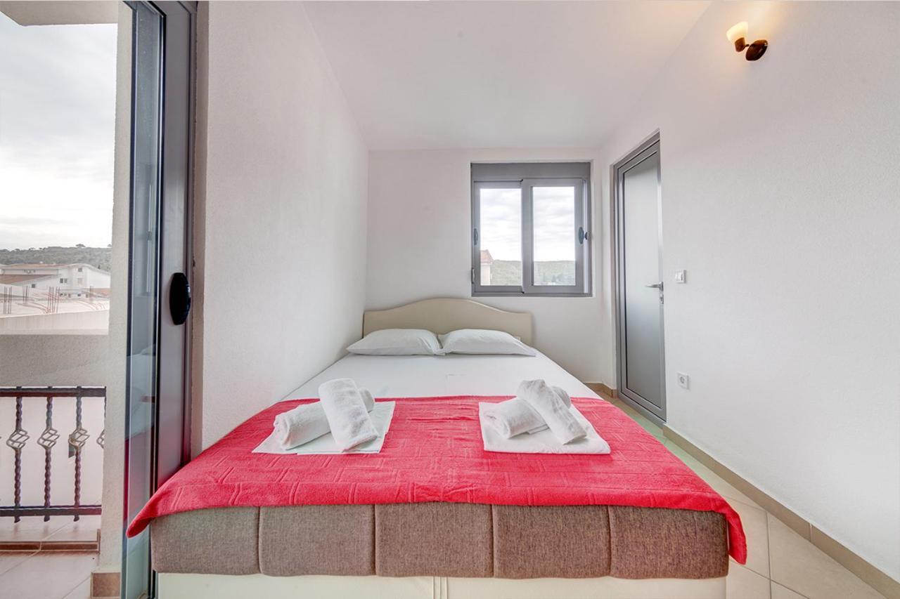 Delfin Apartments 苏托莫雷 外观 照片