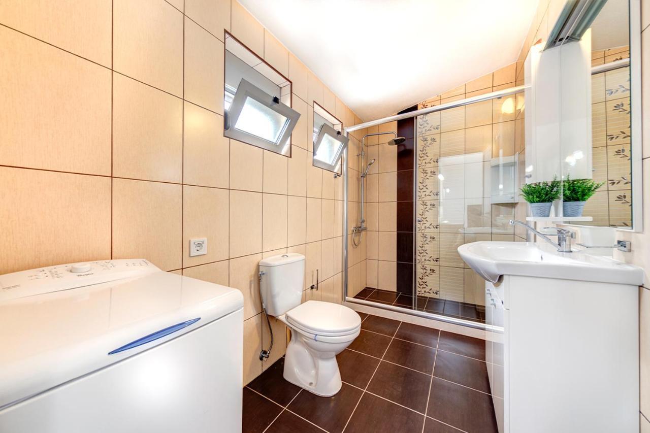 Delfin Apartments 苏托莫雷 外观 照片