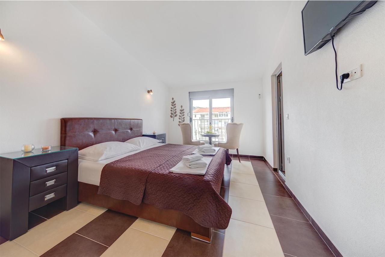 Delfin Apartments 苏托莫雷 外观 照片