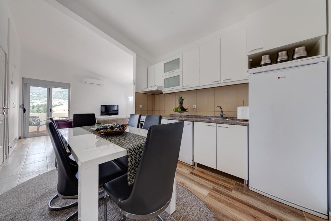 Delfin Apartments 苏托莫雷 外观 照片