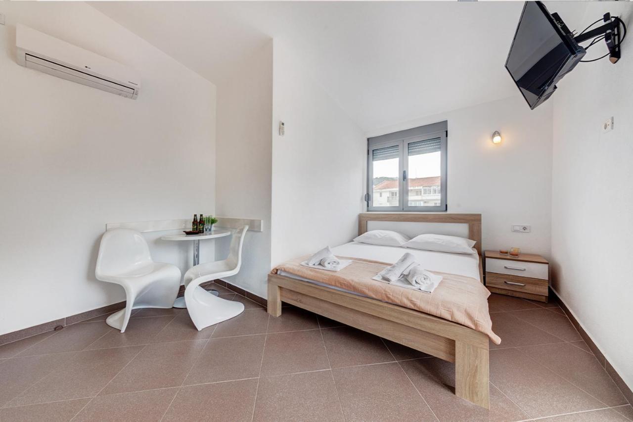 Delfin Apartments 苏托莫雷 外观 照片