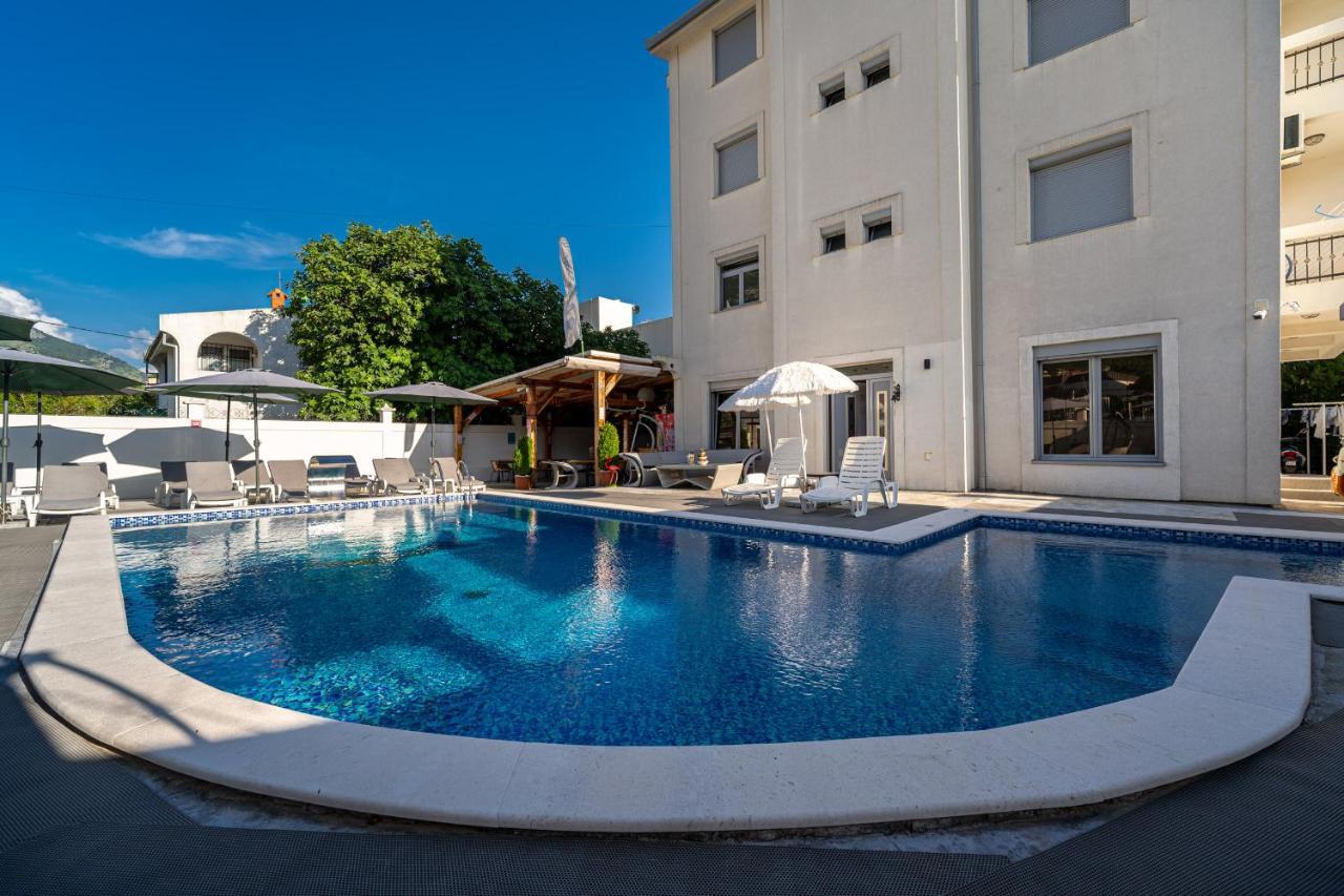 Delfin Apartments 苏托莫雷 外观 照片