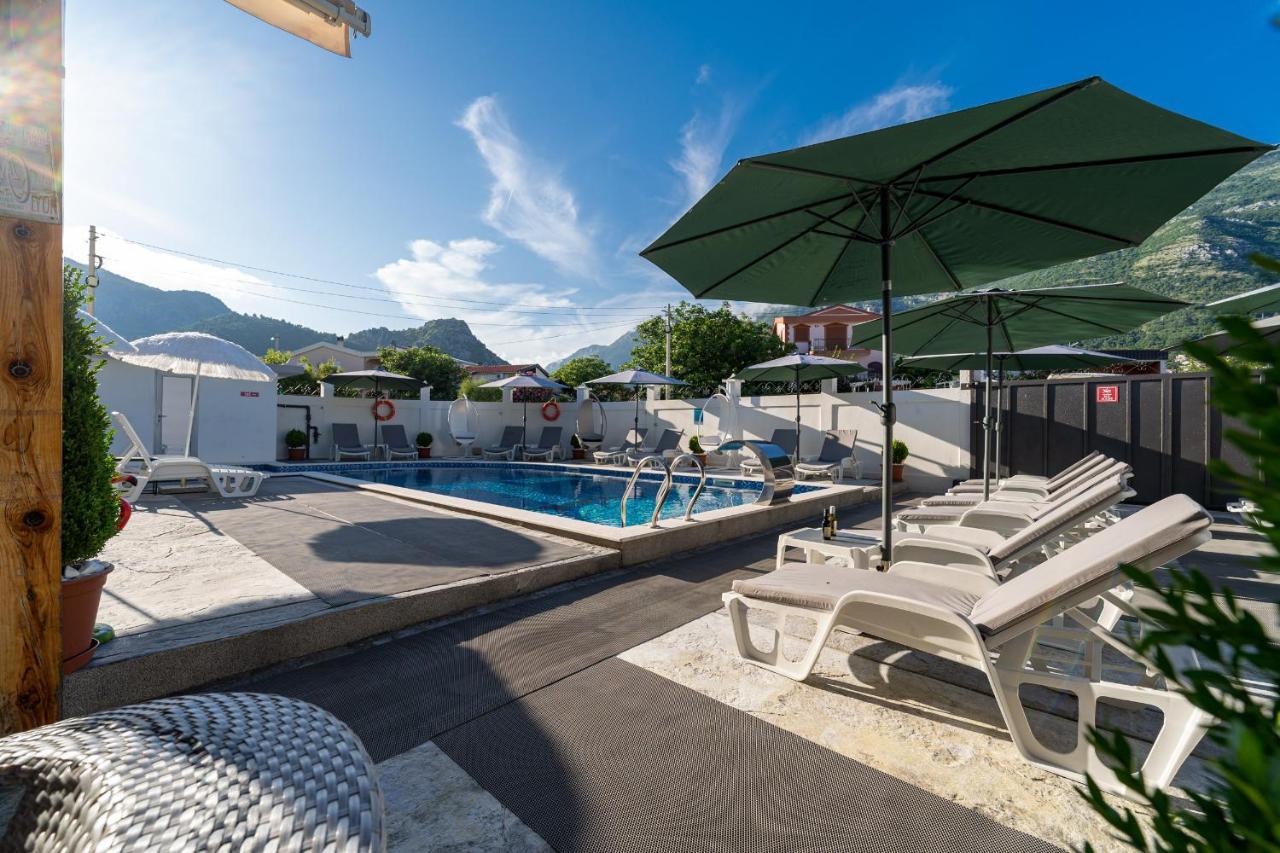 Delfin Apartments 苏托莫雷 外观 照片