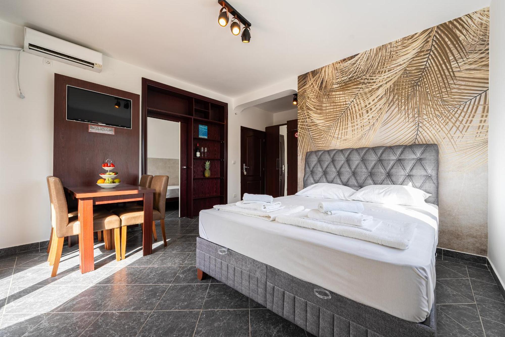 Delfin Apartments 苏托莫雷 外观 照片