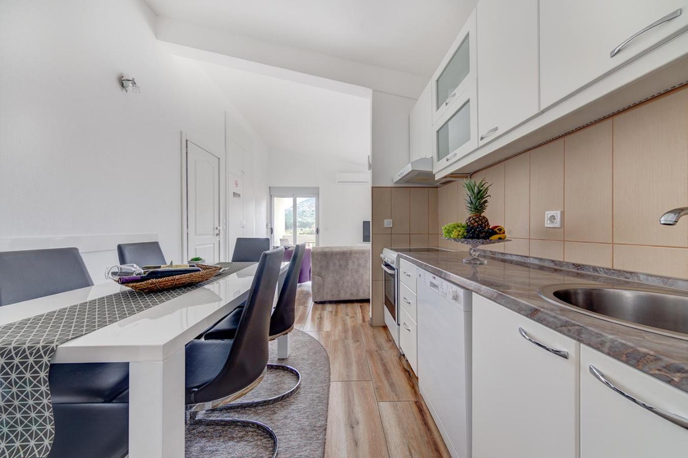 Delfin Apartments 苏托莫雷 客房 照片
